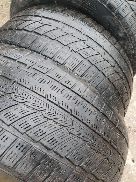 Cauciucuri iarna 225 55 16