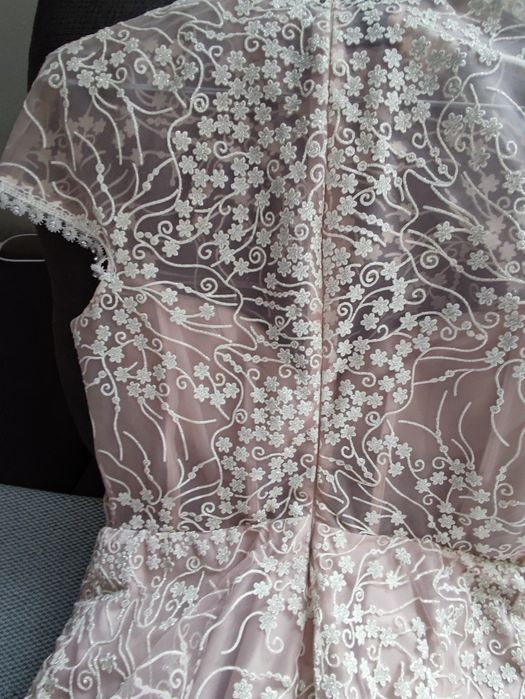 Официална рокля за повод