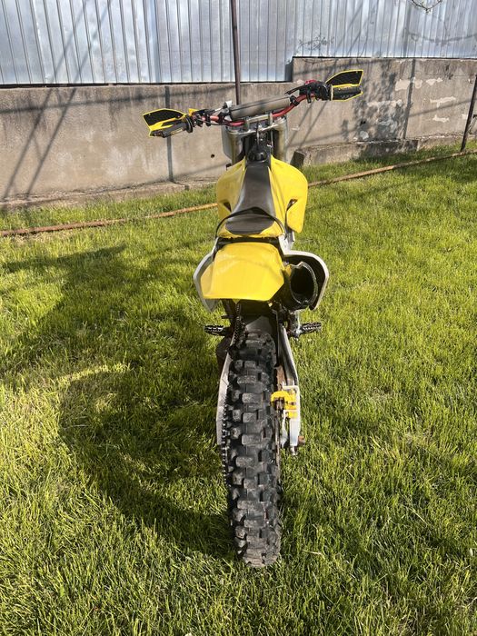 Se vinde susuki rmz250