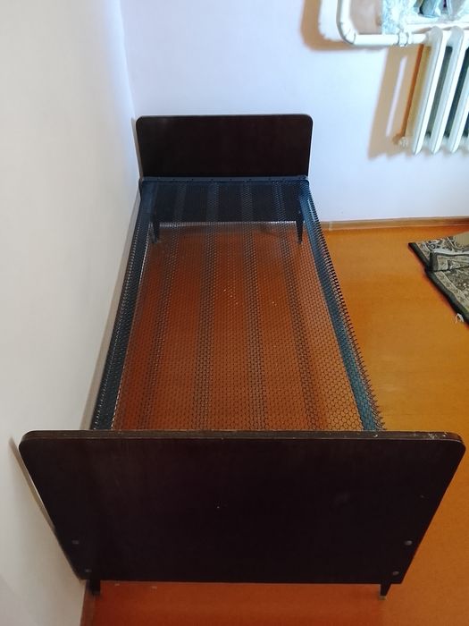 Продам кровати 3 шт