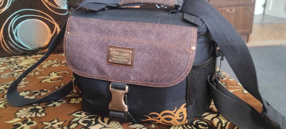 Срочно продам фотоаппарат SONY альфа 550 и вспышку SONY HVL-F42AM