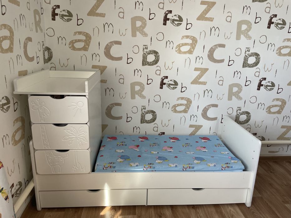 продам манеж трансформер (манеж-кровать)