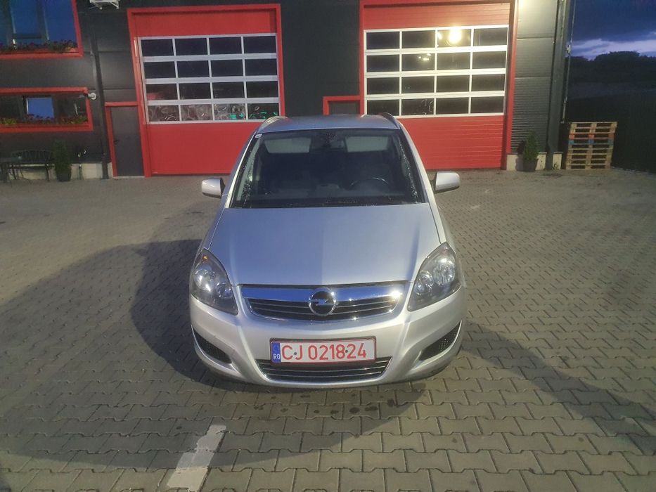 VÂND Opel zafira urgent 1.7 diesel eco flex 2010
