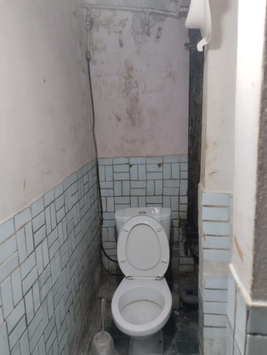 Продам комнату в общежитии 2этаж район Черемушек