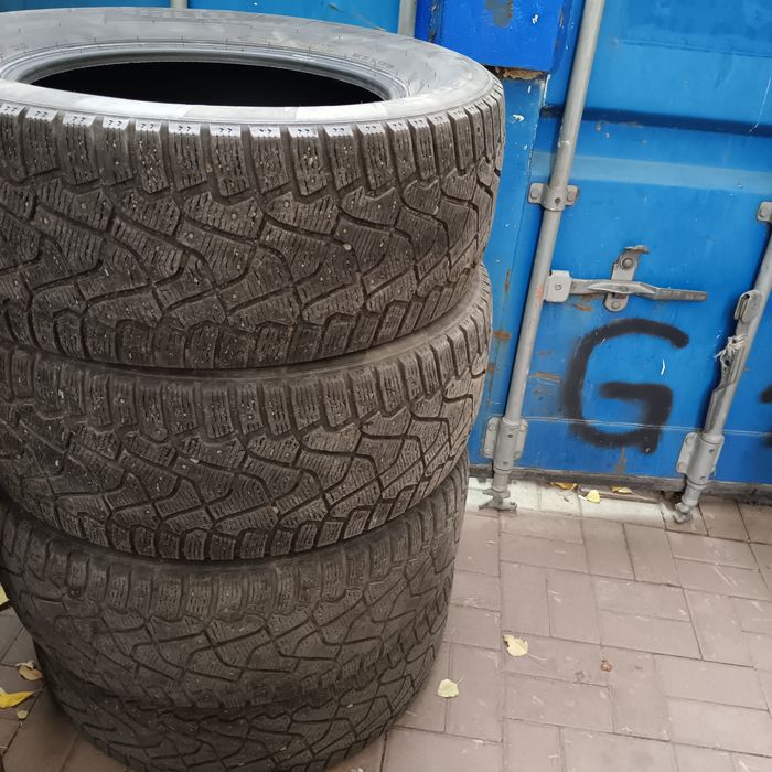 Продам шины зимние