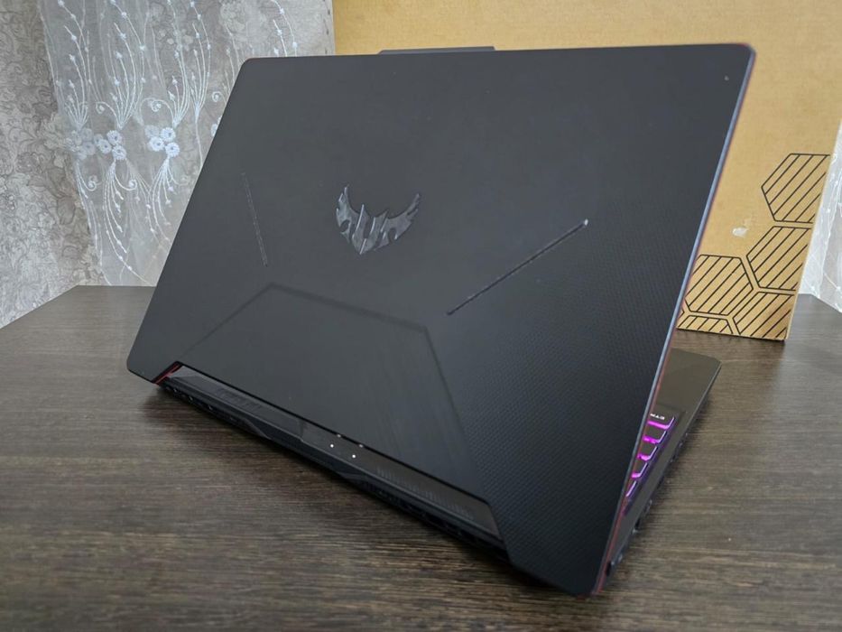 Asus Tuf Gaming ноутбук