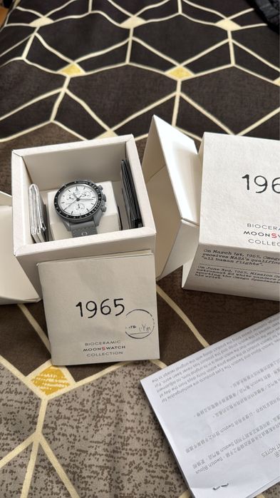 Swatch x Omega moonswatch