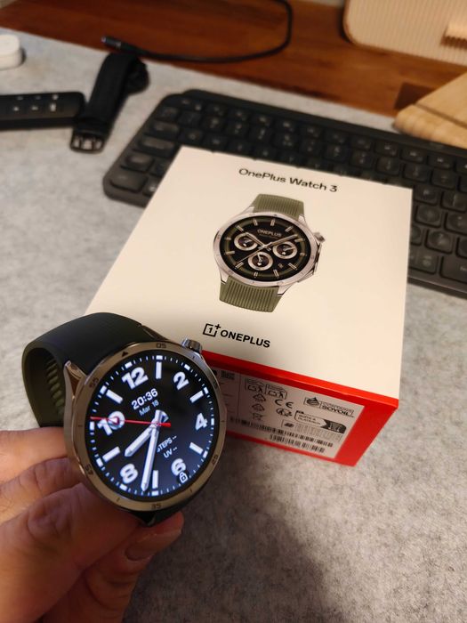 OnePlus Watch 3 без следи от употреба