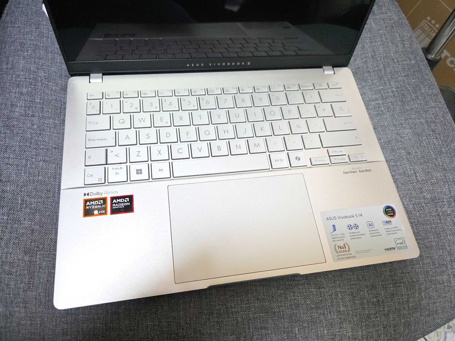 Laptop 14" OLED WUXGA ASUS Vivobook S14 AMD Ryzen AI 9 HX 370 32GB 1TB