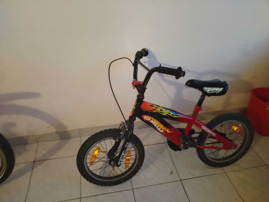 Bicicleta Hot Wheels copii