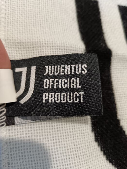 Оригинален шал на футбулен клуб Ювентус