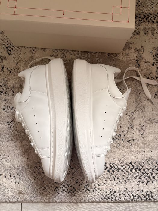 Alexander McQueen Graffiti White Black marimea 42