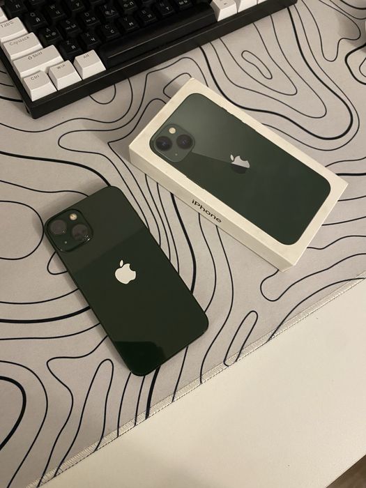 Продам iphone 13