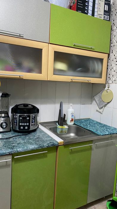 Кухонный гарнитур бу + вытяжка в подарок