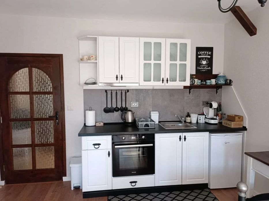 Продава студио на Смолянски езера