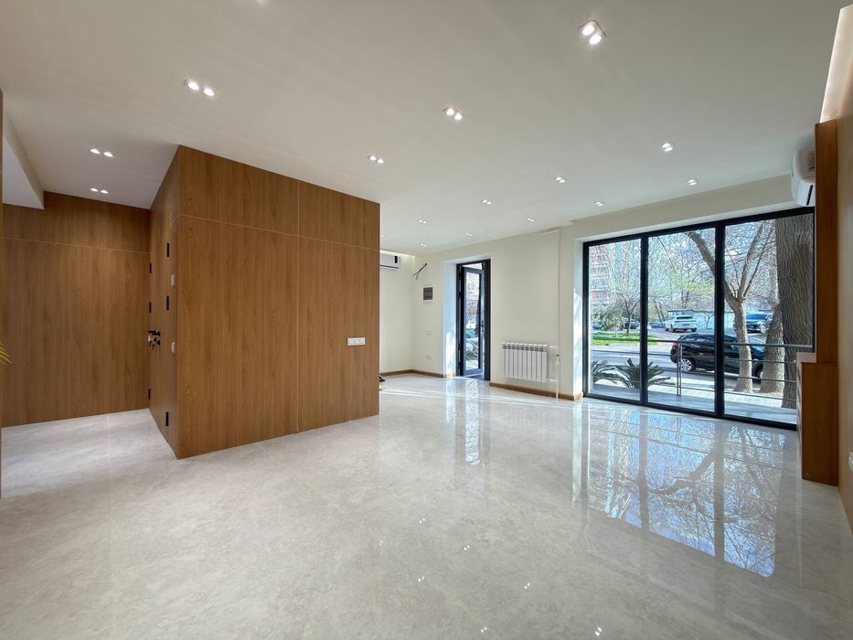 Срочно Сдаётся нежилое помещение офис 95м2 ц-2 Алайский базар 3-комн