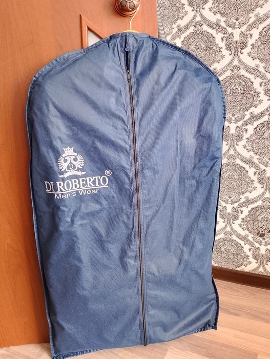 Продам костюм тройка