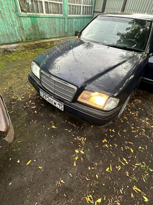 Продам Мерседес с 180