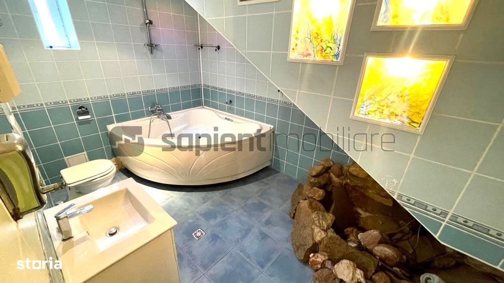 Casă ideală pentru familie, 263 mp cu garaj in Calea Aradului