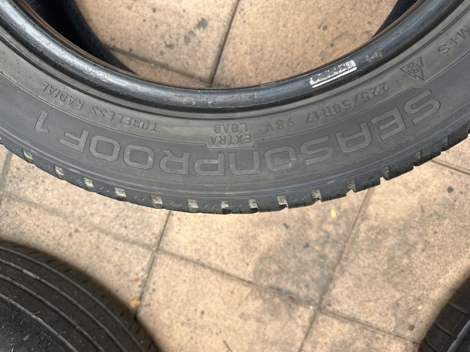 225/50/17 Nokian All Season 150 lei bucata dot 2023