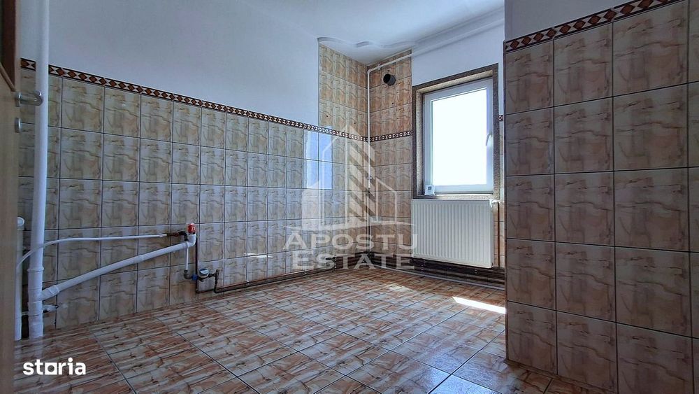 Apartament 3 camere,decomandat, nemobilat, Confectii