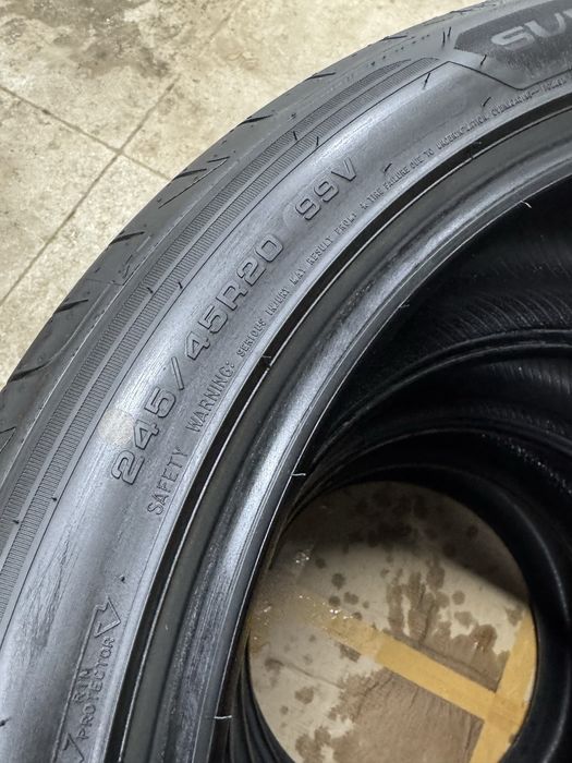 Продам шины GOOD YEAR 245/45 R20