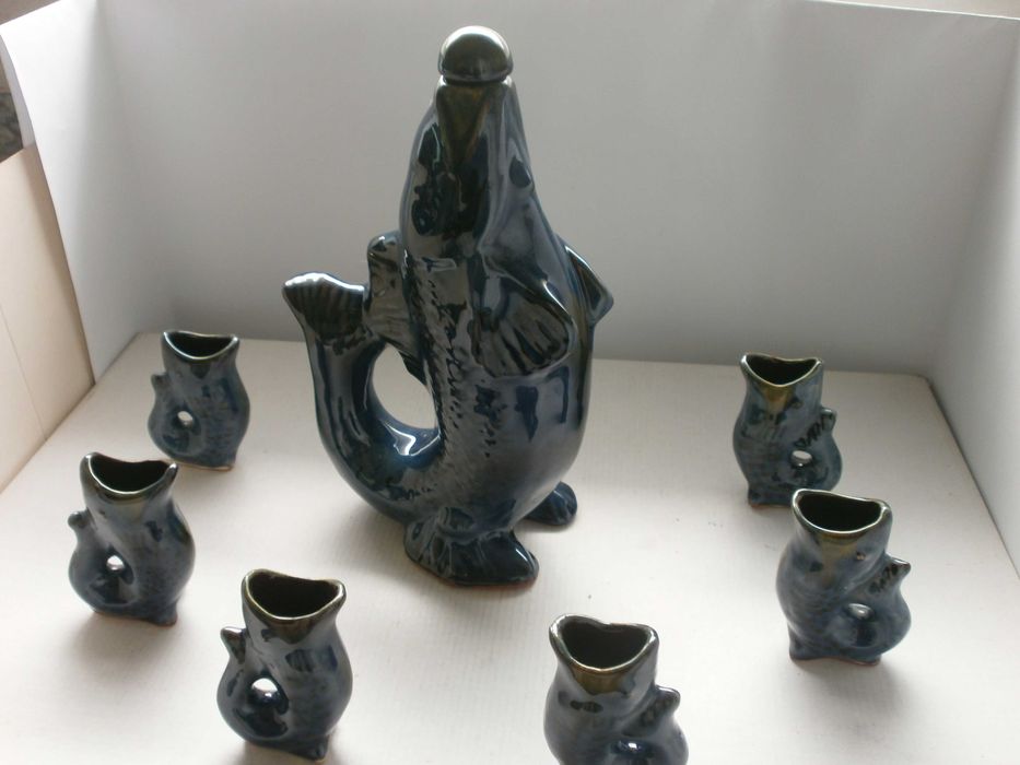 Стар Керамичен Сервиз  за Ракия - с Риби  - 6 бр. чашки и 1 гарафа