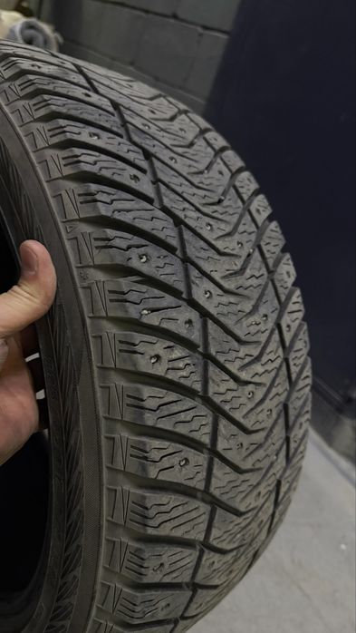 Продам зимние шины Yokohama ice guard