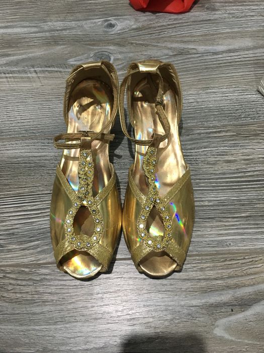 Обувь для танцев