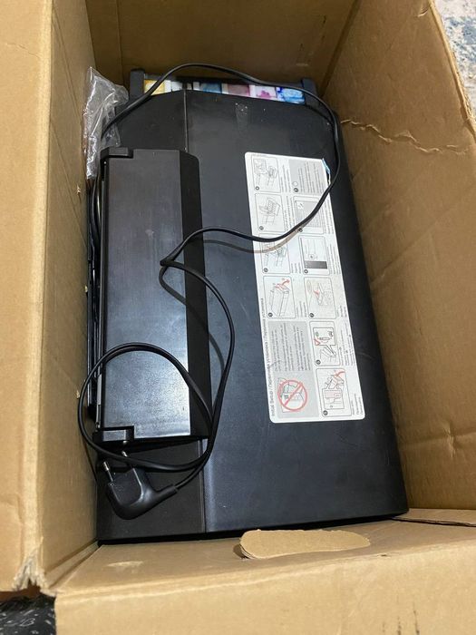 Продается принтер цветной