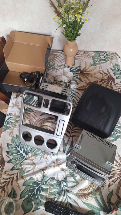 Оригинална мултимедия за Subaru Forester – радио, навигация, панел