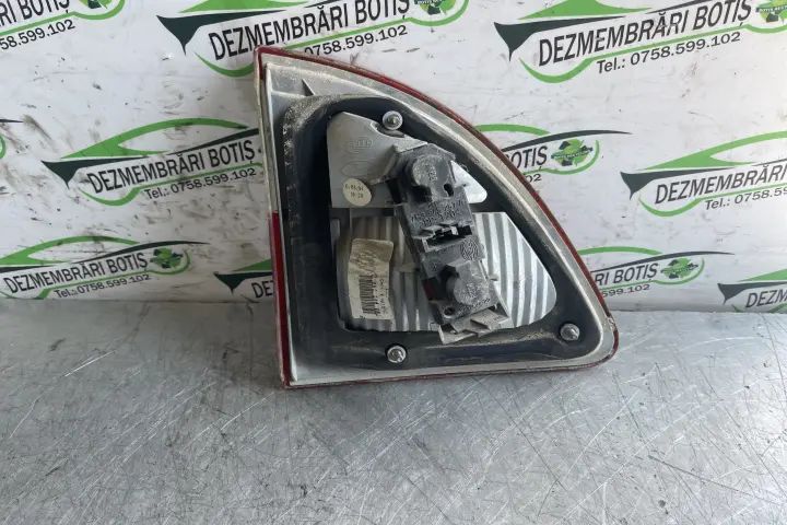 Lampa / Tripla stop dreapta pe hayon Ford Galaxy 2002