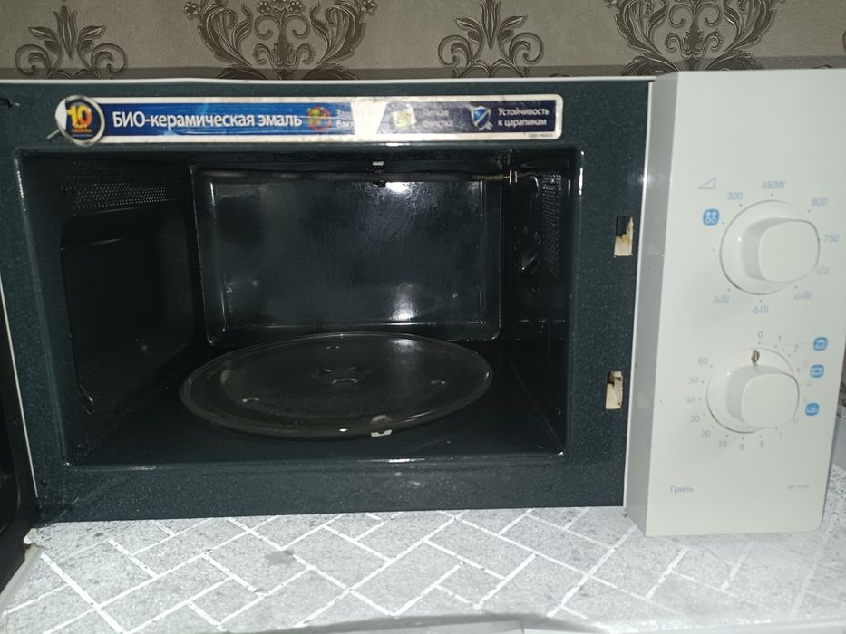 Продам микроволновку AVA  18000