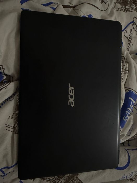 Ноутбук EX215-52