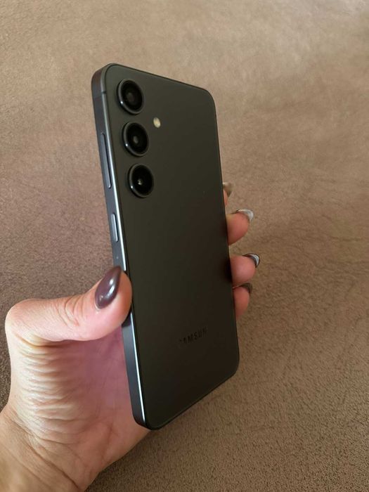 Бартер Samsung Galaxy S24, 256gb - Отличен!