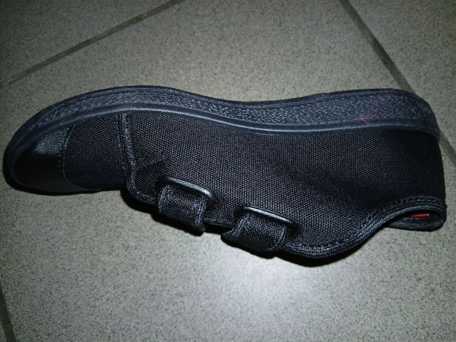 Детски  черни гуменки,обувки от текстил