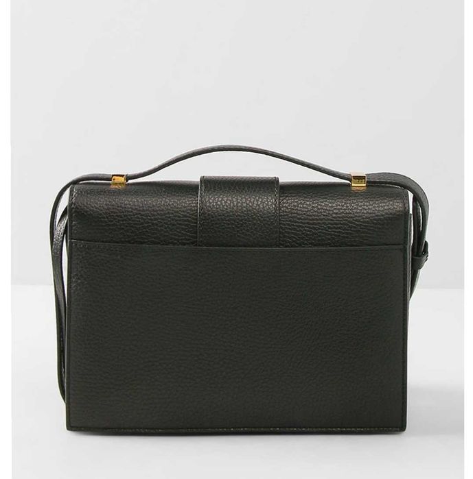 Нова чанта Coccinelle Arlettis