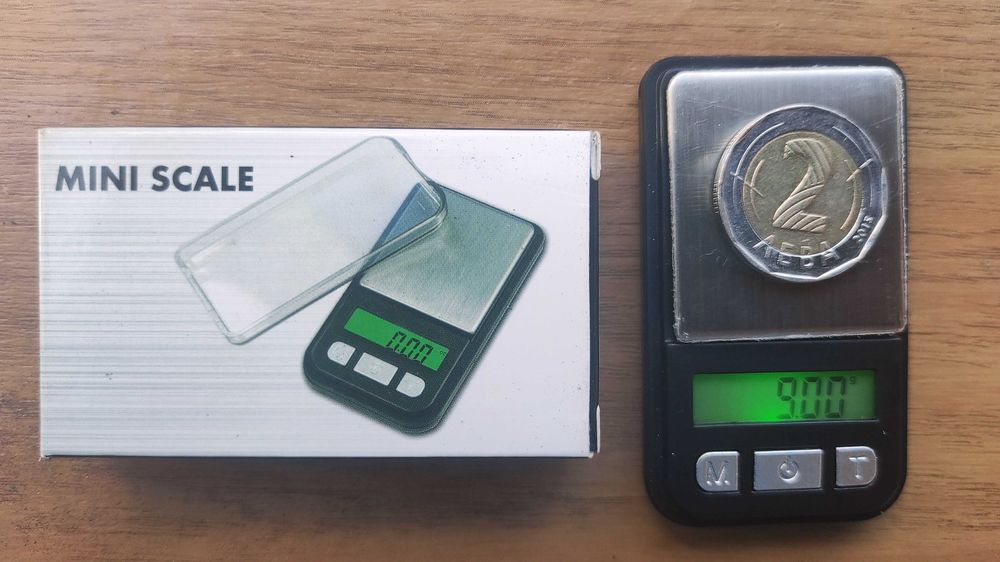 Малка везна до 500грама с точност 0.01 грам