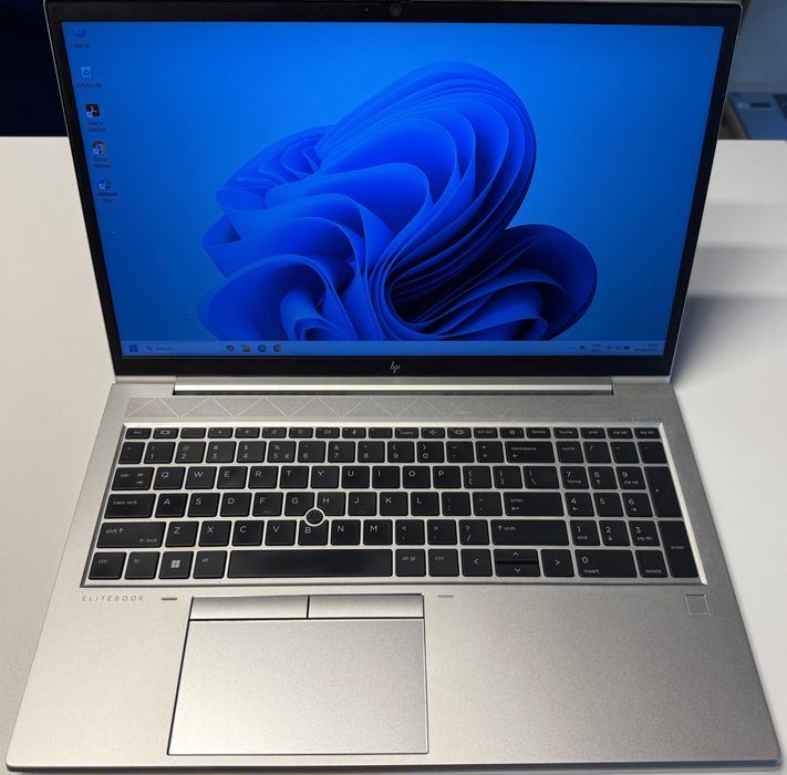 HP i5 10TH 8GB RAM SSD 512