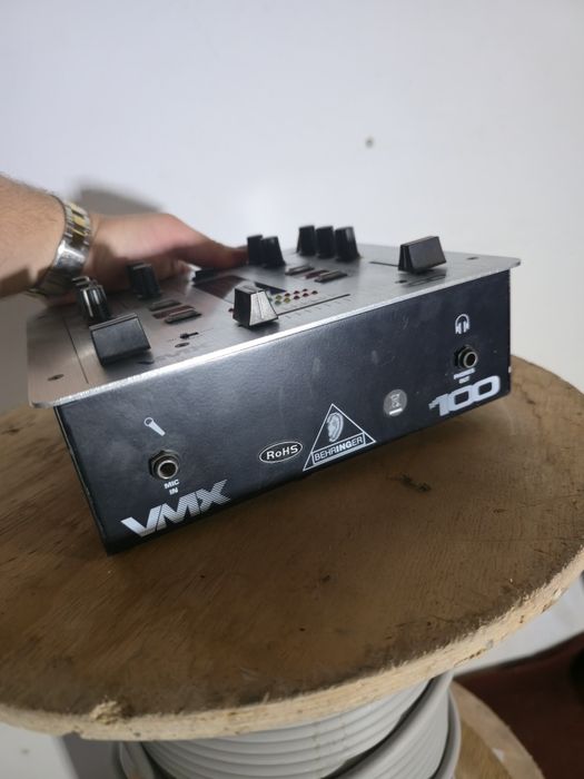 Mixer DJ Behringer VMX100 Pro Mixer – 2 Canale, VCA, Contor BPM | Stare Bună