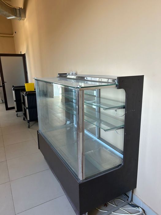 Холодильник почти новый