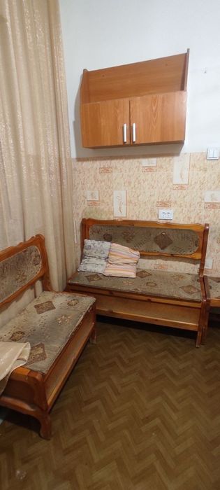 Юнусабад -9 2х комнатная квартира, есть холодильник. Семейным.