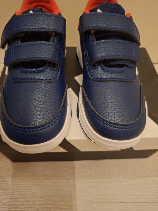 Vand adidași copii marime 26.5