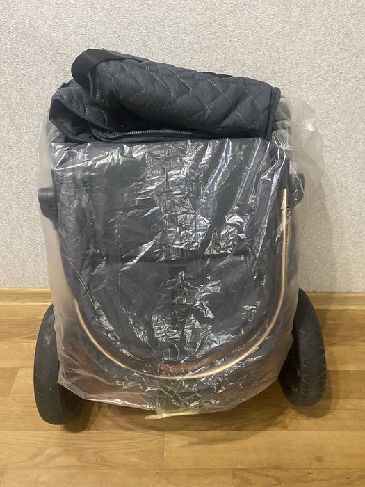 Детская коляска в отличном состоянии