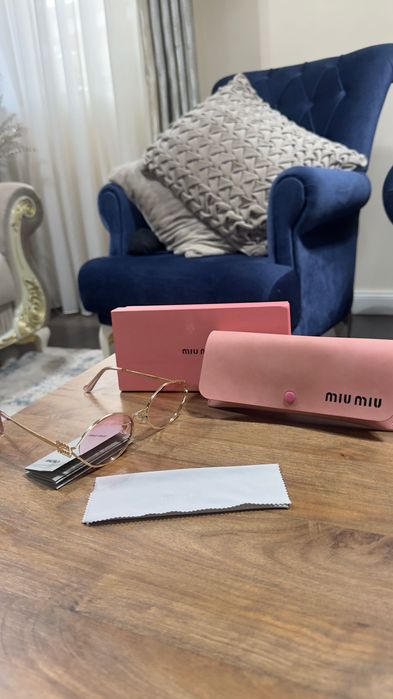 ochelari de soare Miu Miu