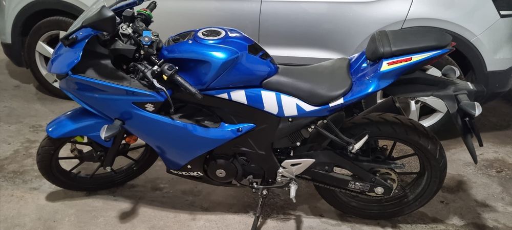 Suzuki GSX -R 125