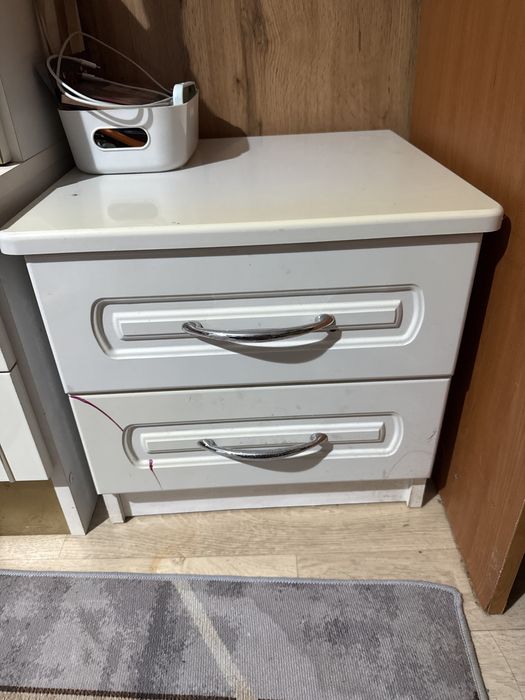 Угловой шкаф +тумбы +комод