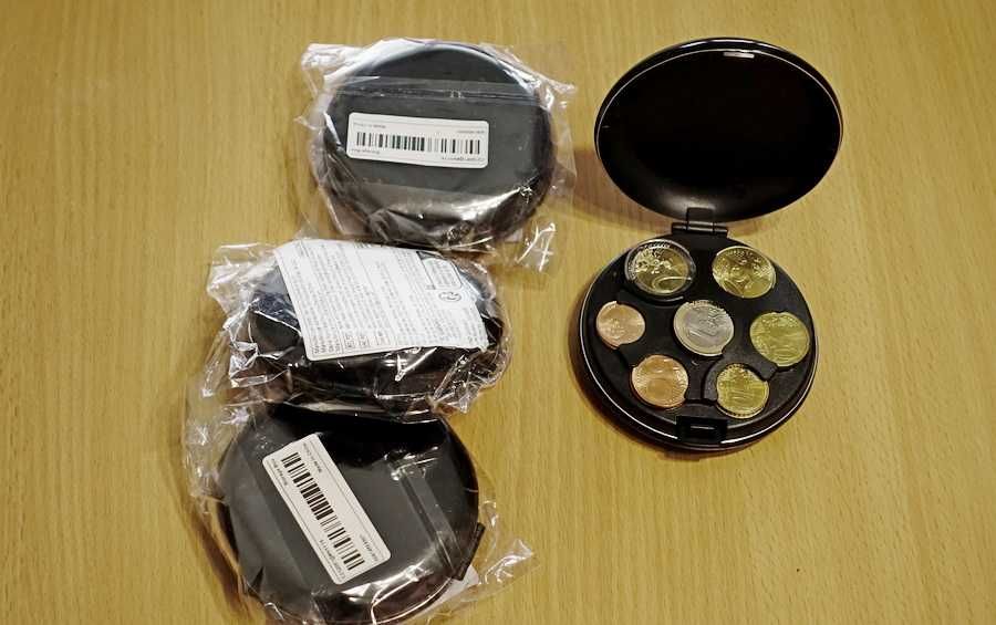 Монетници джобни за евро центове