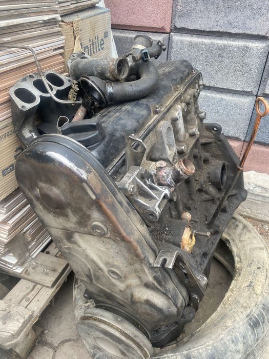 Продам головку ГБЦ ауди 100 2.3