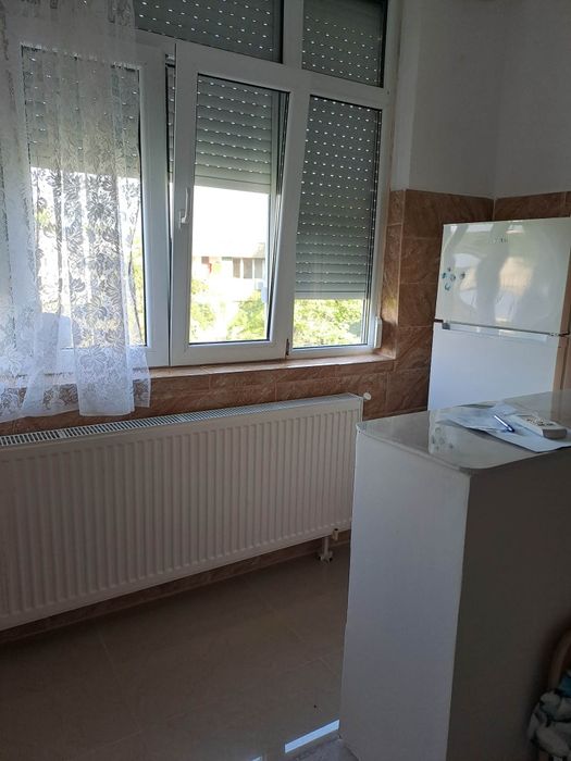 Închiriez garsonieră